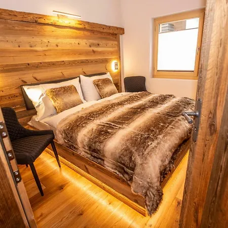 Palace Luxury Wellness Apartment&boutique Ski-in-out Appartement *