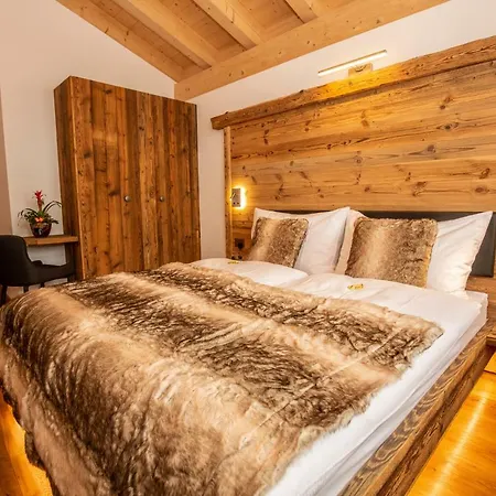 Palace Luxury Wellness Apartment&boutique Ski-in-out Appartement *