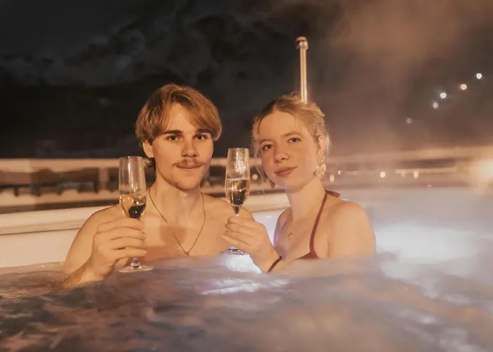 Palace Luxury Wellness And Boutique Ski-in-out Apartment