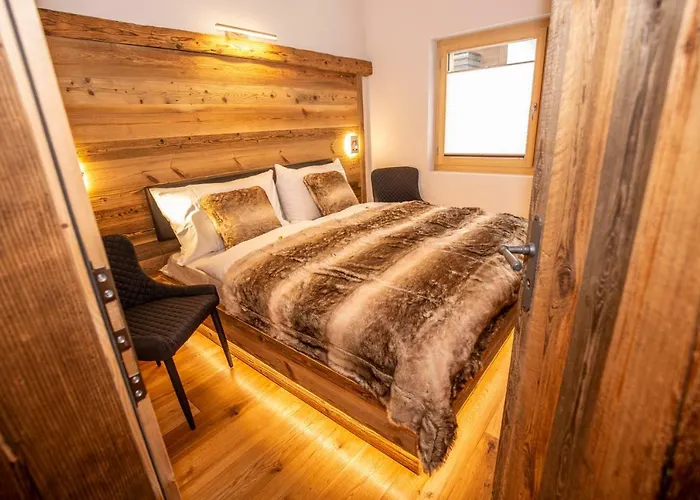 Palace Luxury Wellness And Boutique Ski-in-out Apartment *