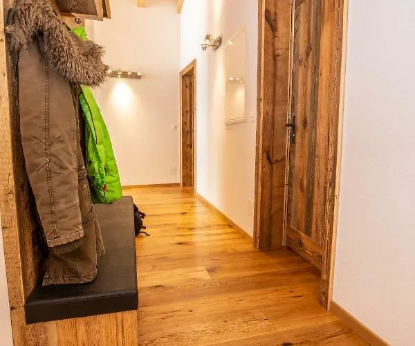 Palace Luxury Wellness And Boutique Ski-in-out Apartment