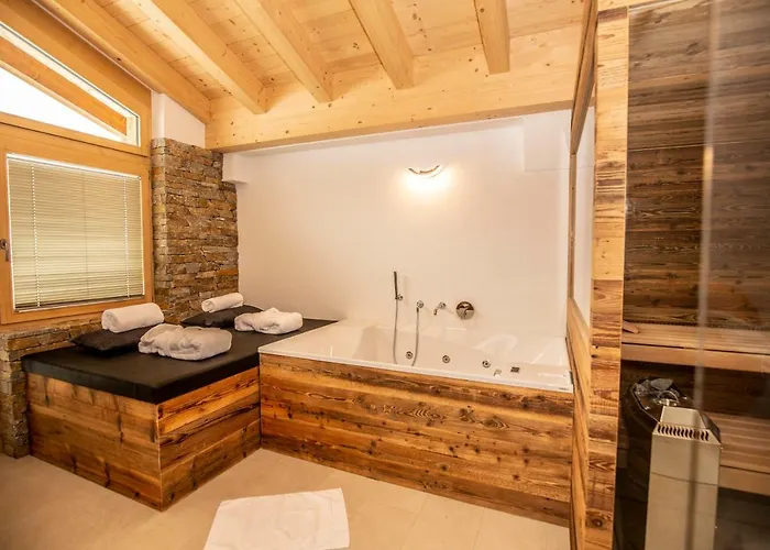 Apartment Palace Luxury Wellness And Boutique Ski-in-out *