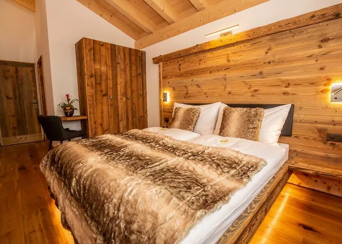 Palace Luxury Wellness And Boutique Ski-in-out Apartment *